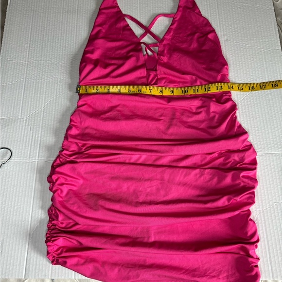 Pink V-neck, front lace, backless, body con ruched mini dress large - Picture 3 of 7